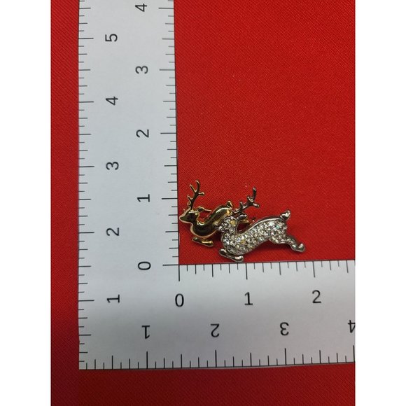 Christmas Pins/ Brooches Set of 3 Silver & Gold Reindeer, Snowflake & Christmas - Picture 10 of 10